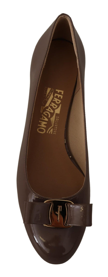 Елегантні коричневі човники Salvatore Ferragamo Caraway з бантом Vara