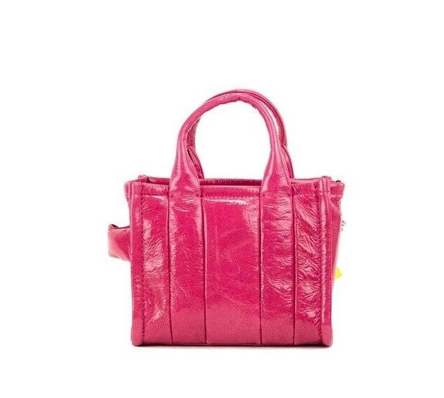Сумочка Marc Jacobs The Shiny Crinkle Micro Tote Magenta Leather Crossbody Bag Bag