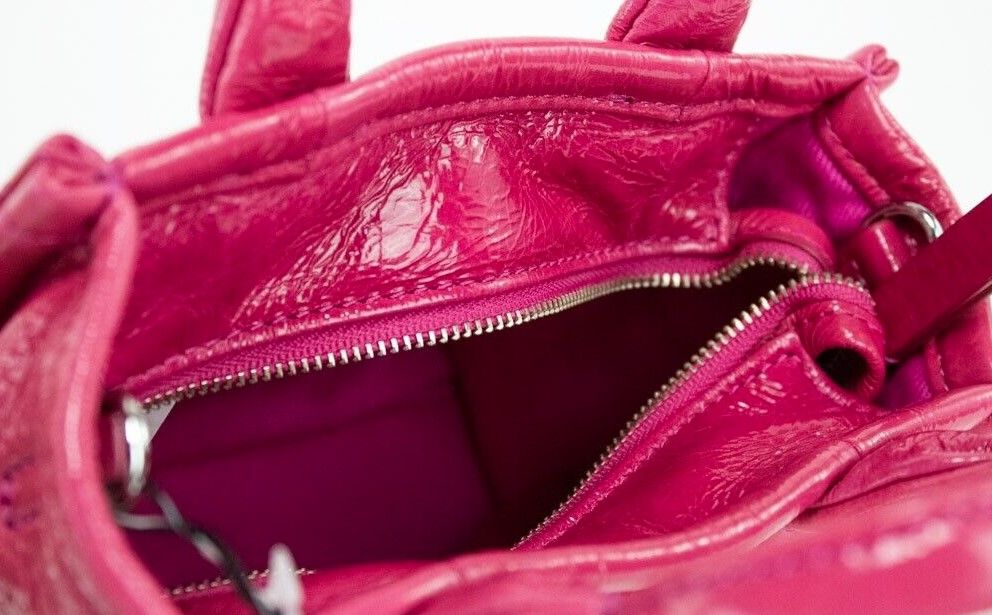 Сумочка Marc Jacobs The Shiny Crinkle Micro Tote Magenta Leather Crossbody Bag Bag