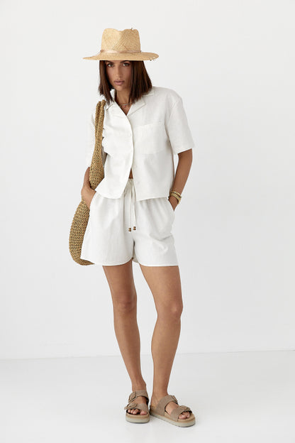 Linen suit with shirt and shorts