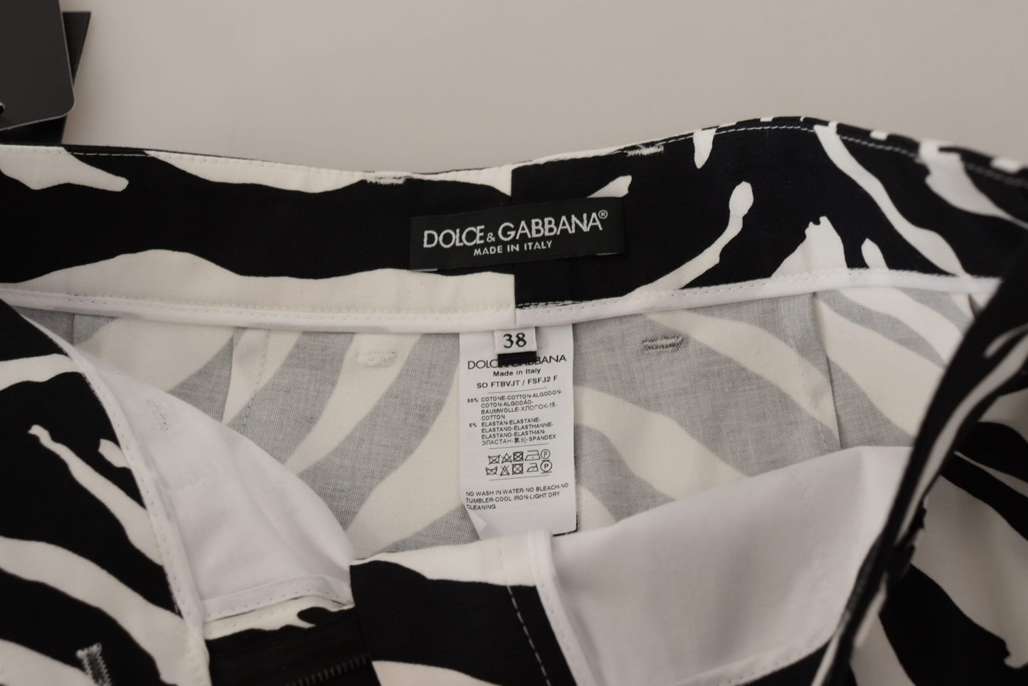 Шорти Dolce &amp; Gabbana з принтом зебри із середньою талією
