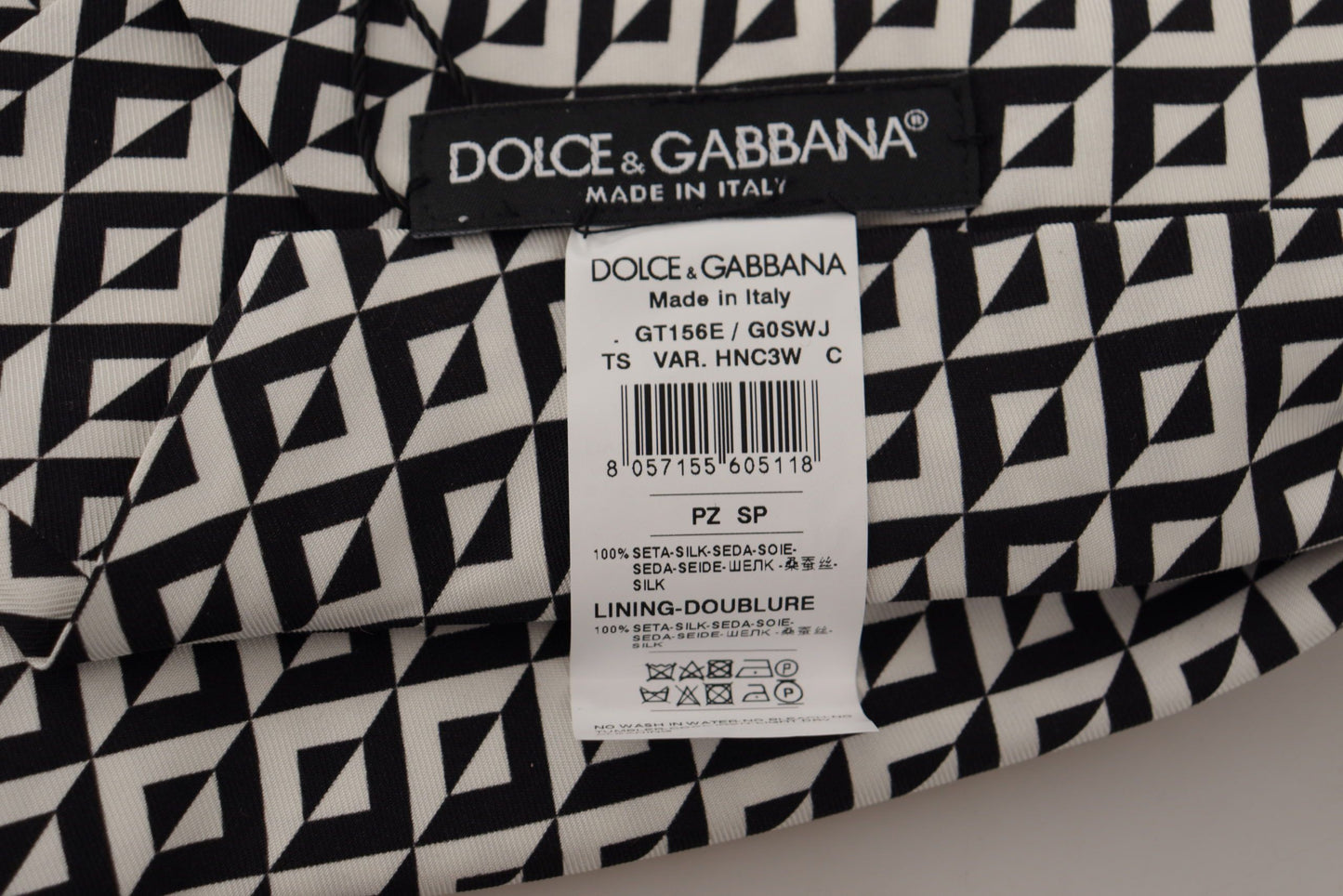 Елегантна шовкова чорна краватка Dolce &amp; Gabbana для стильного джентльмена