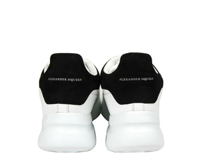 Жіночі білі шкіряні замшеві кросівки Alexander McQueen