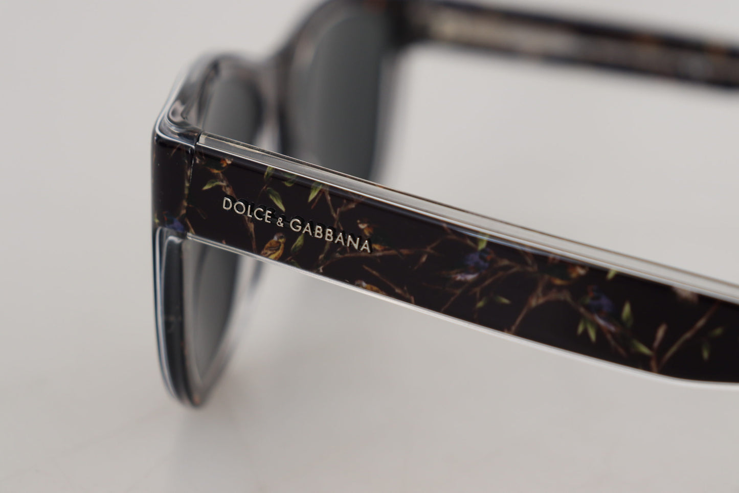 Елегантні жіночі сонцезахисні окуляри Dolce &amp; Gabbana з чорного ацетату