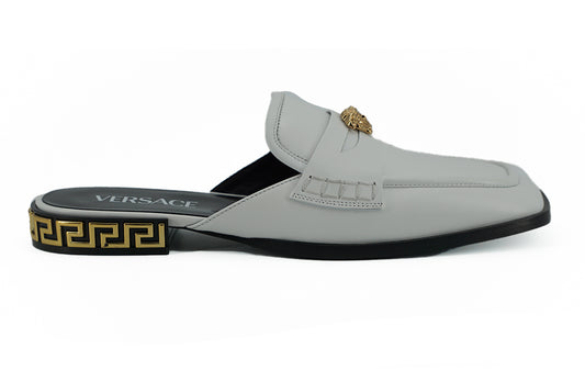 Елегантні білі шкіряні батфорти Versace