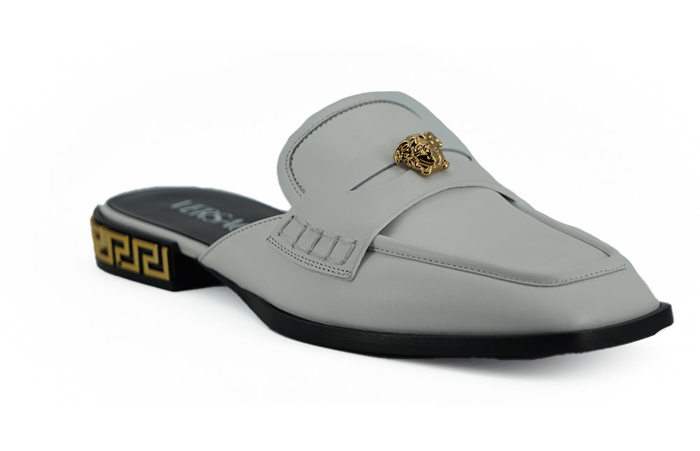 Елегантні білі шкіряні батфорти Versace