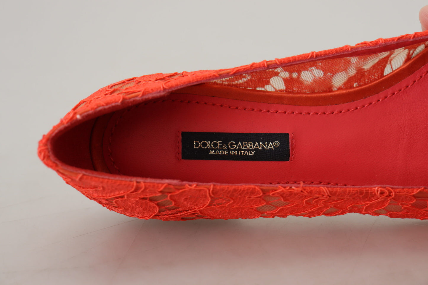 Коралово-червоні елегантні мереживні балетки Dolce &amp; Gabbana