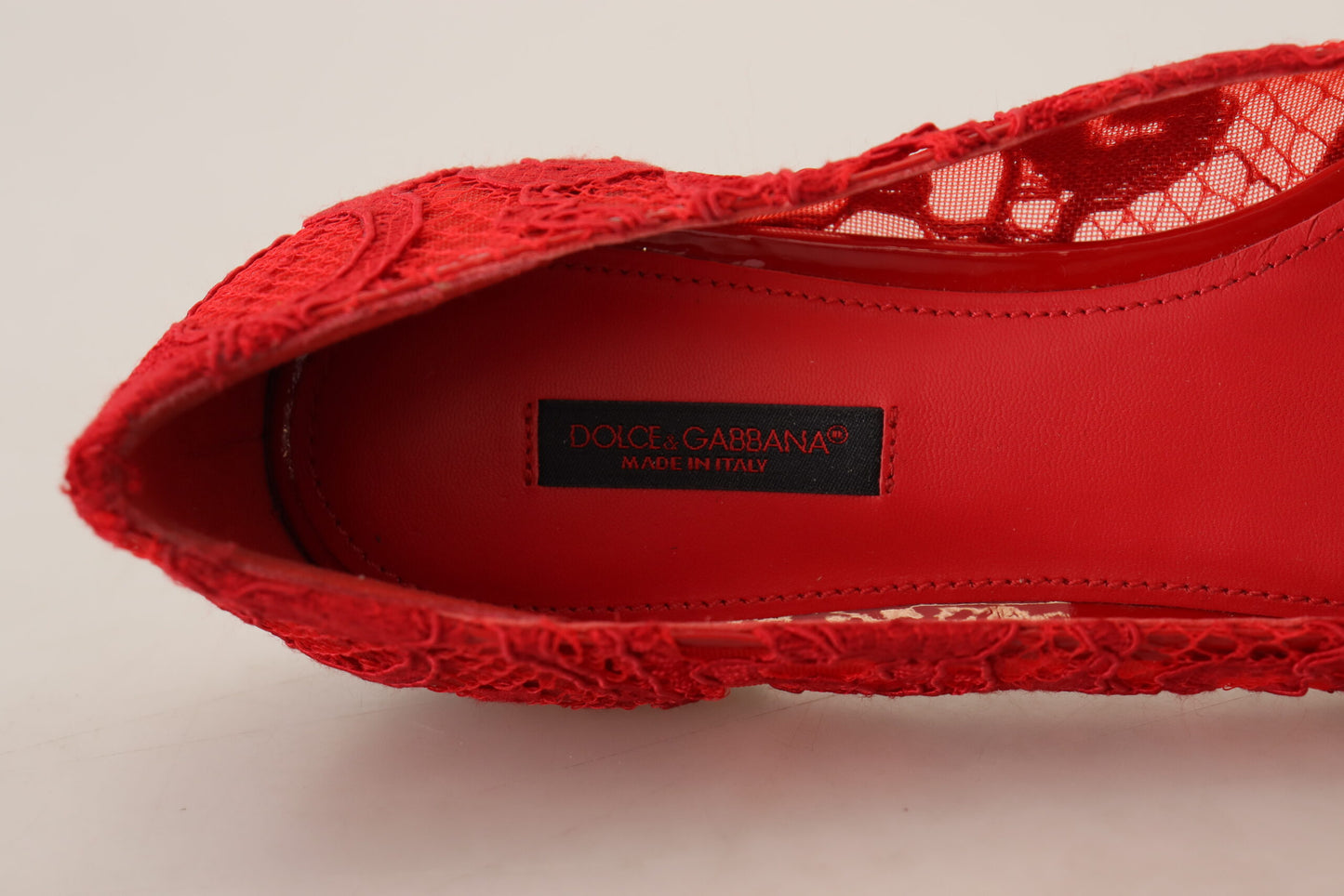 Червоні балетки Dolce &amp; Gabbana, прикрашені кристалами