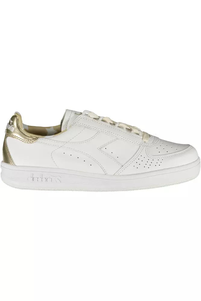 Білі шкіряні жіночі кросівки Diadora