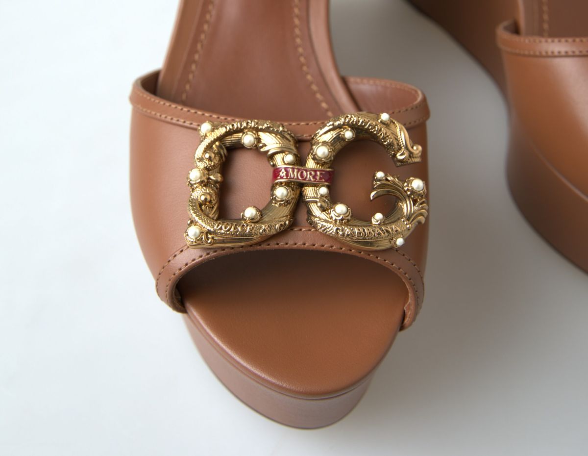 Шикарні коричневі шкіряні ремінці на танкетці від Dolce &amp; Gabbana