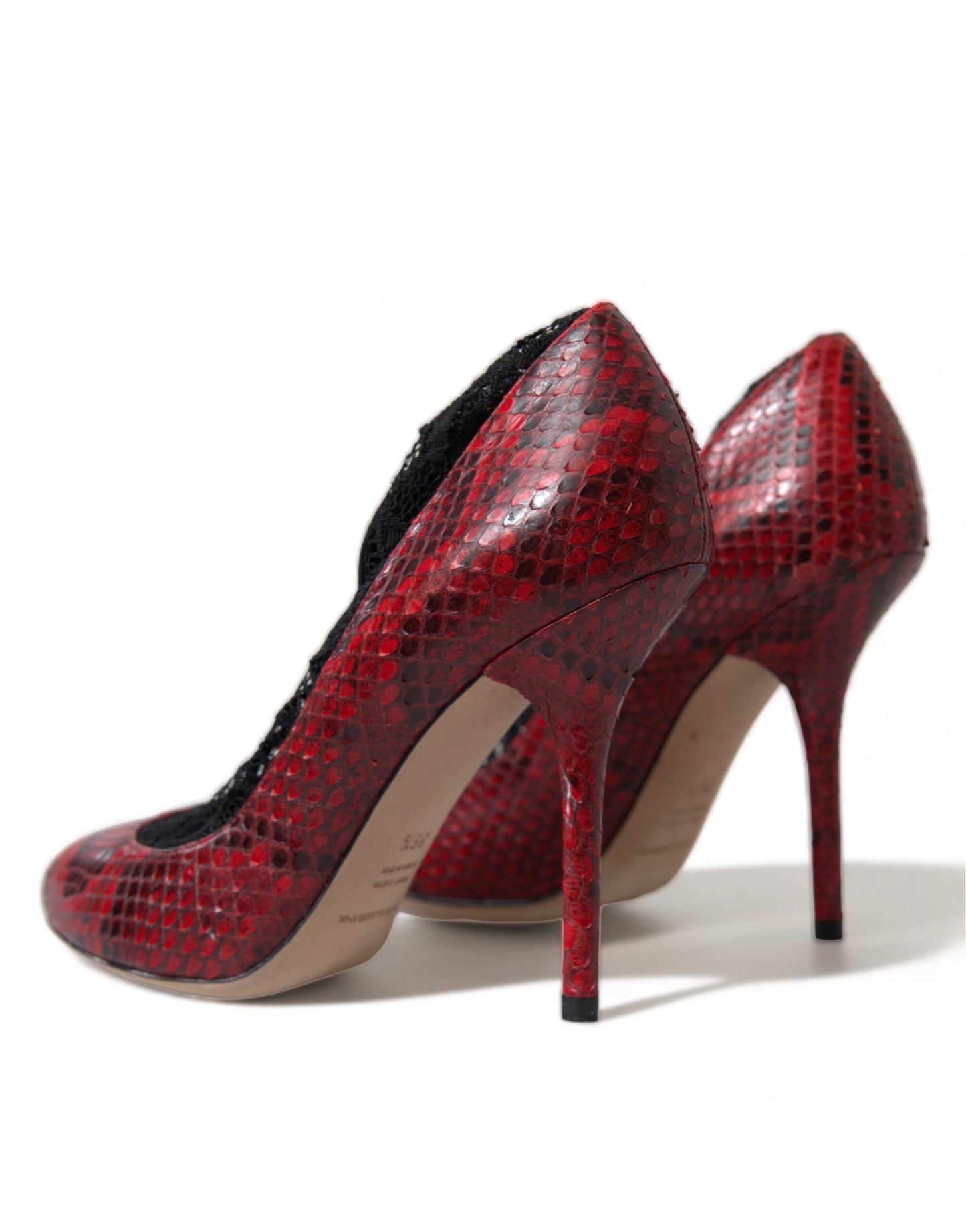Човники Dolce &amp; Gabbana Red Almond Toe зі зміїної шкіри та мереживні шкарпетки