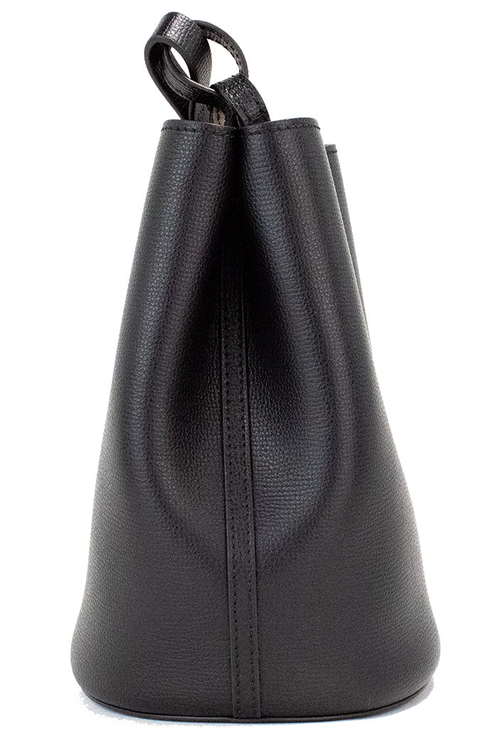 Маленька чорна сумочка Burberry Lorne у клітці Pebble Leather Bucket