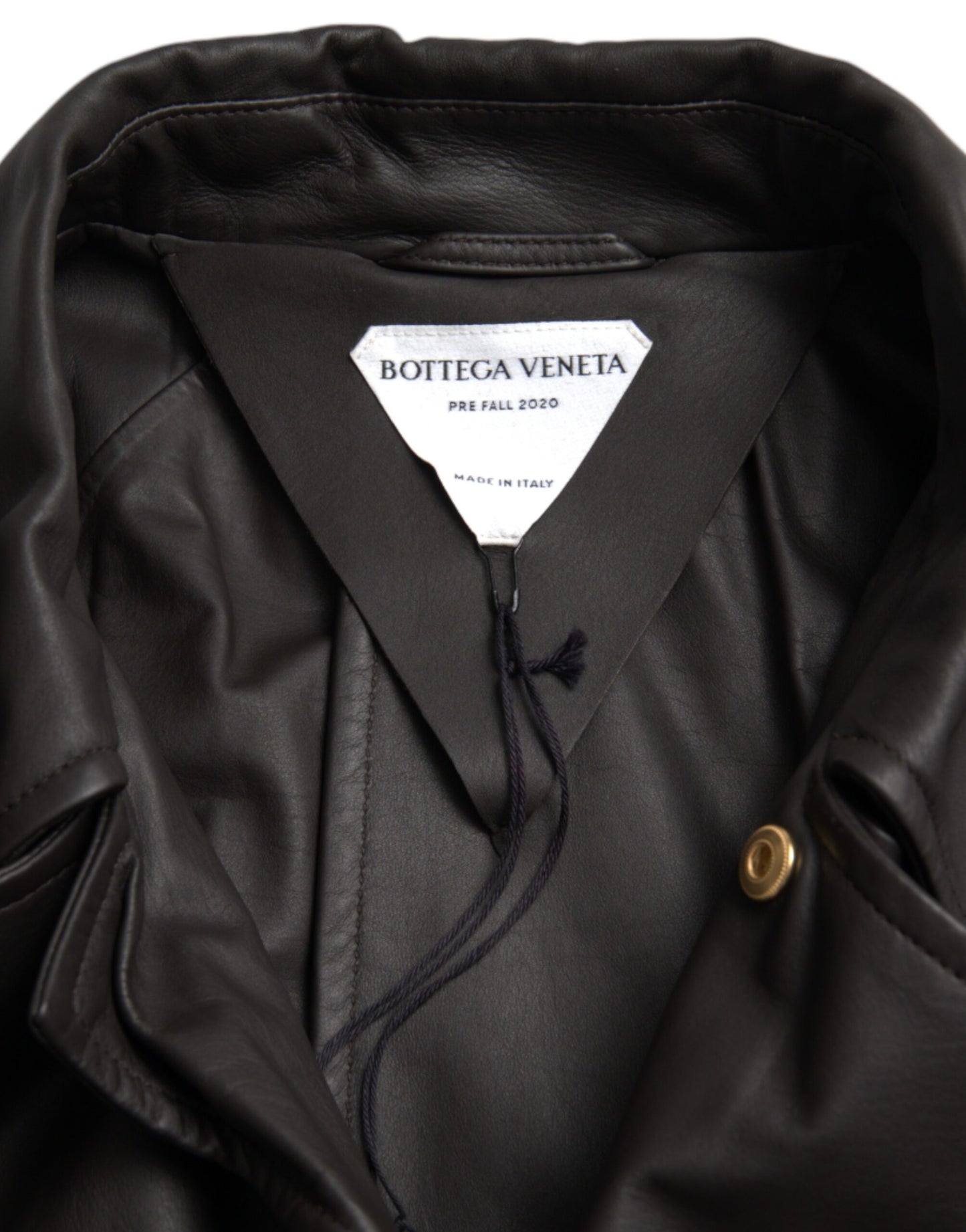 Чорна матова водонепроникна шкіряна куртка Bottega Veneta