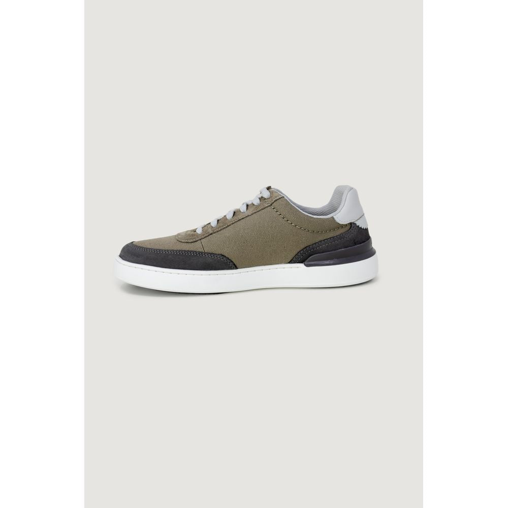 Сірі гумові кросівки Clarks