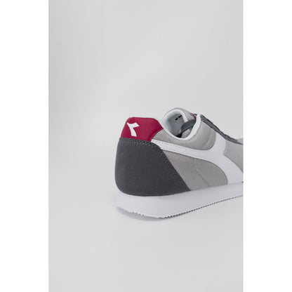 Сірі поліестерові кросівки Diadora