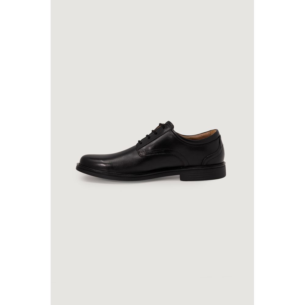 Чорний шкіряний кежуал Clarks