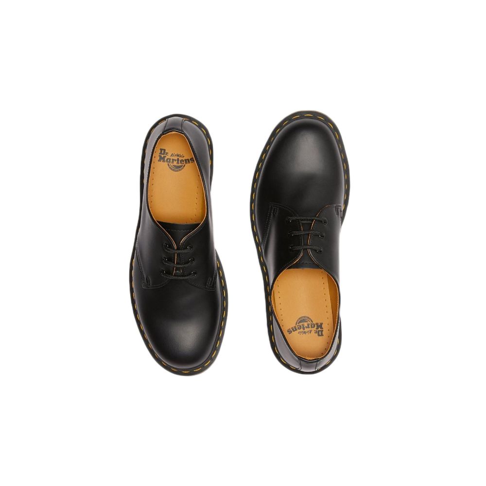 Чорні шкіряні туфлі на плоскому ходу Dr. Martens