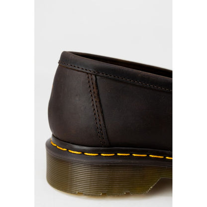 Коричневий шкіряний повсякденний одяг Dr. Martens