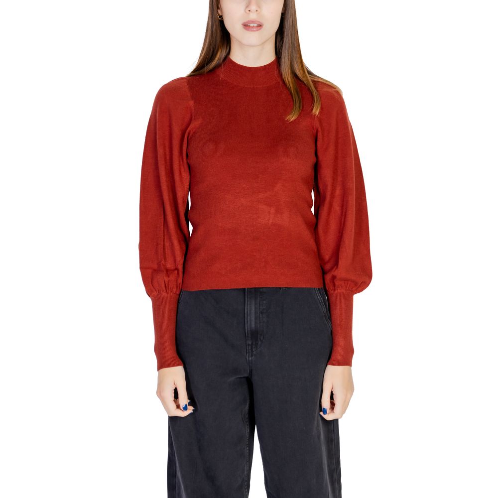 Червоні віскозні топи та футболки Vero Moda