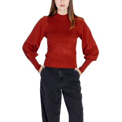 Червоні віскозні топи та футболки Vero Moda