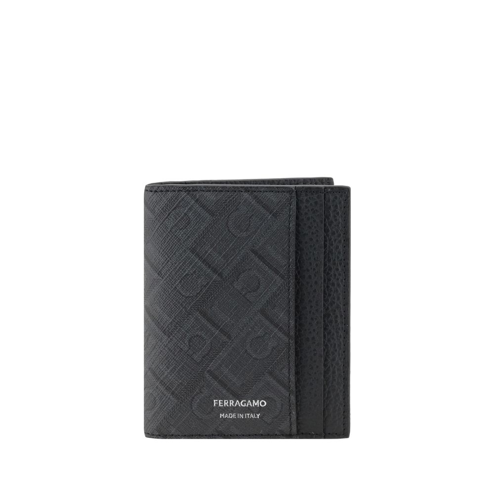 Власник картки Ferragamo