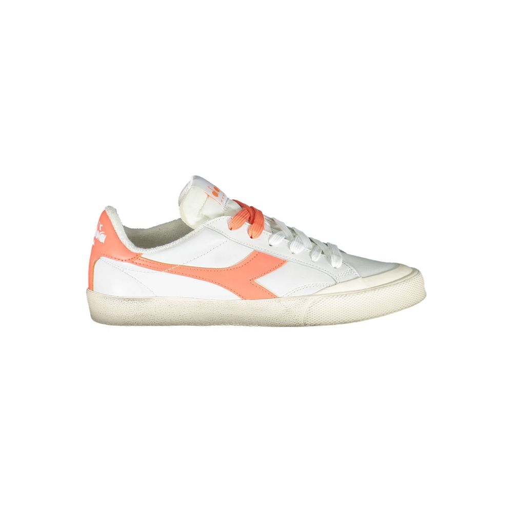 Білі шкіряні жіночі кросівки Diadora