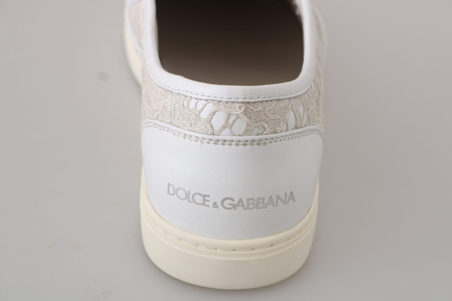Елегантні білі лофери Dolce &amp; Gabbana для жінок
